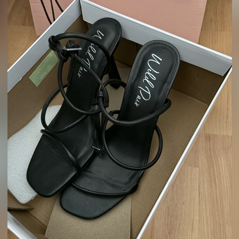 Wild Pair- New, Black Sexy Heels for Women. NEW/NEVER-WORN 👠(size 8)